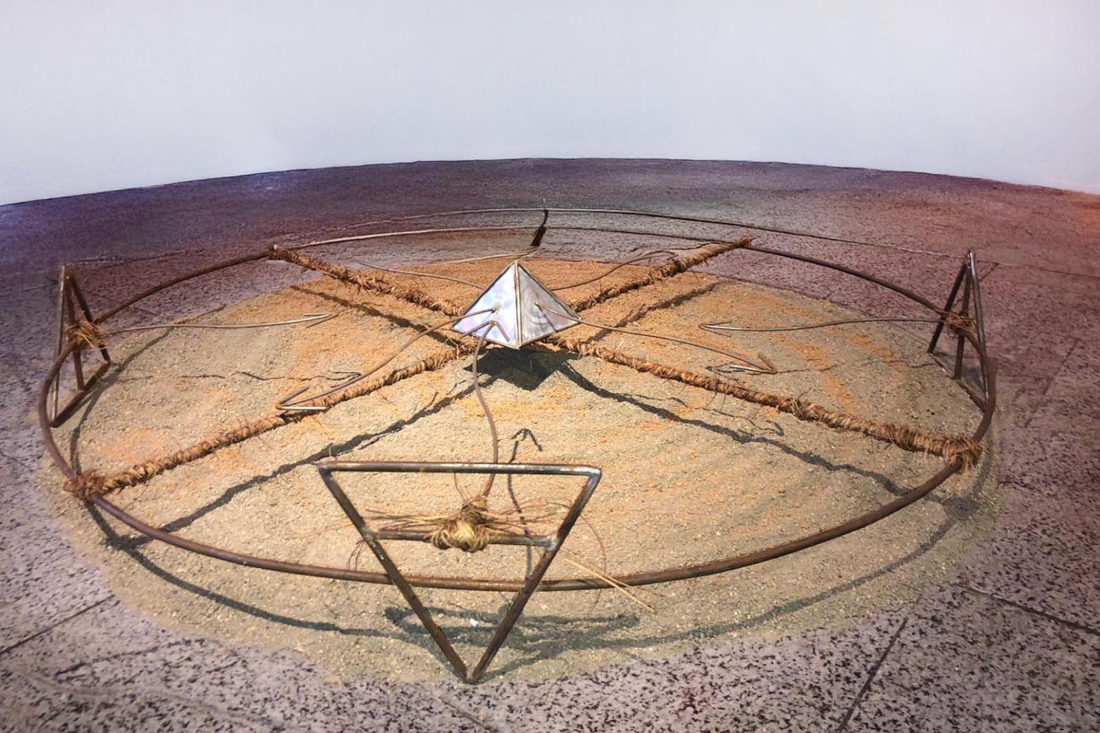 Gira X, Installation, 2024.